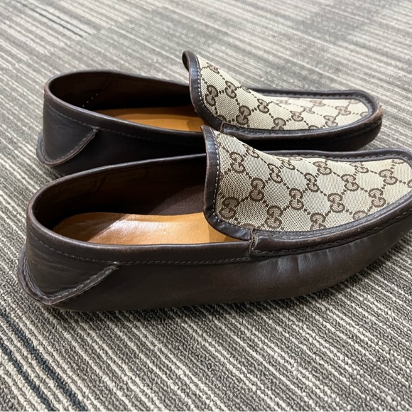 Gucci Men’s Leather and Monogram Canvas Driver - Picture 4 of 15